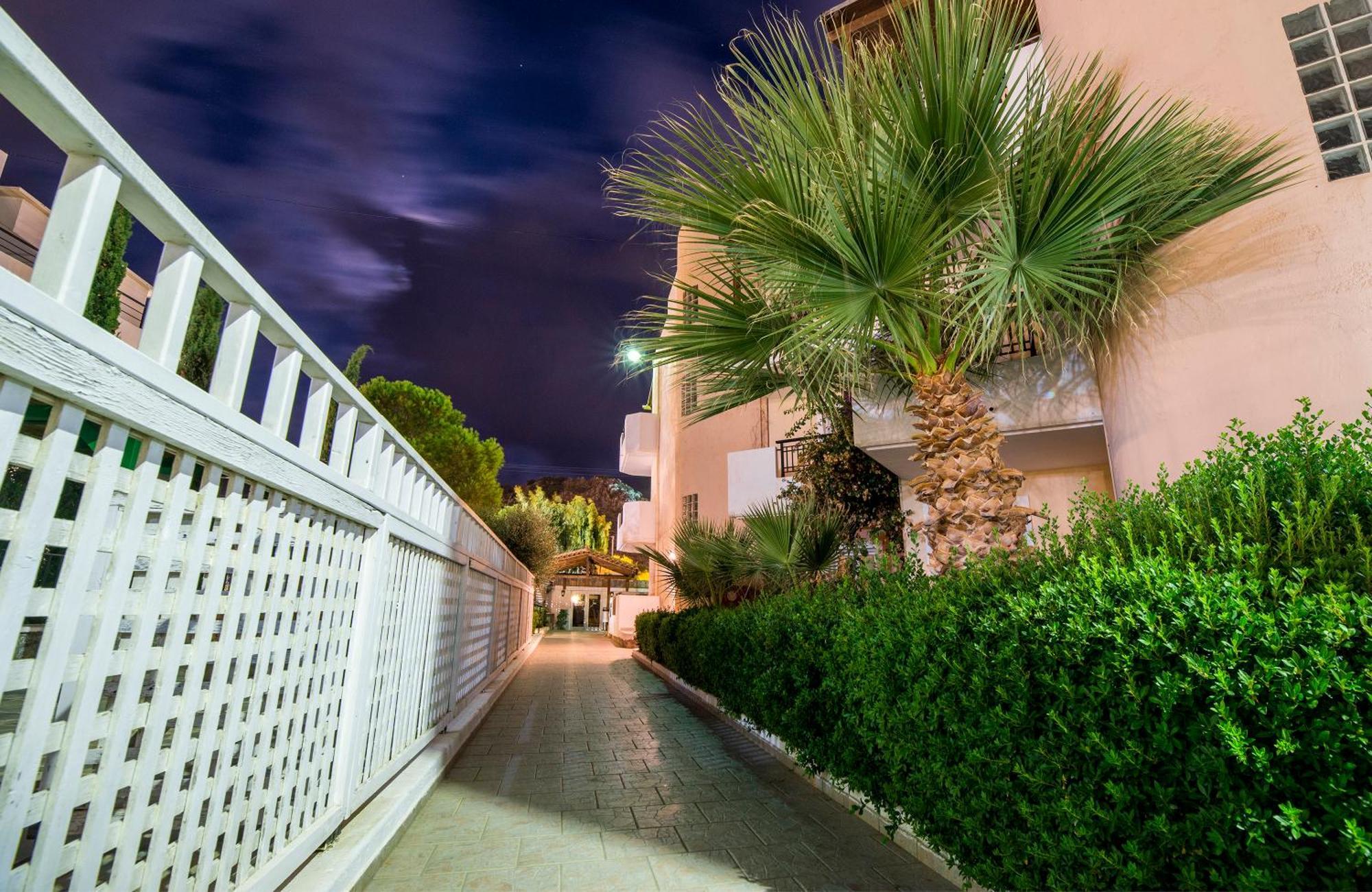Horizon Beach Stalida Room photo